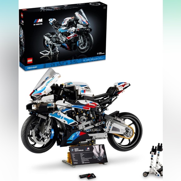 LEGO Technic BMW M 1000 RR - Picture 1 of 1